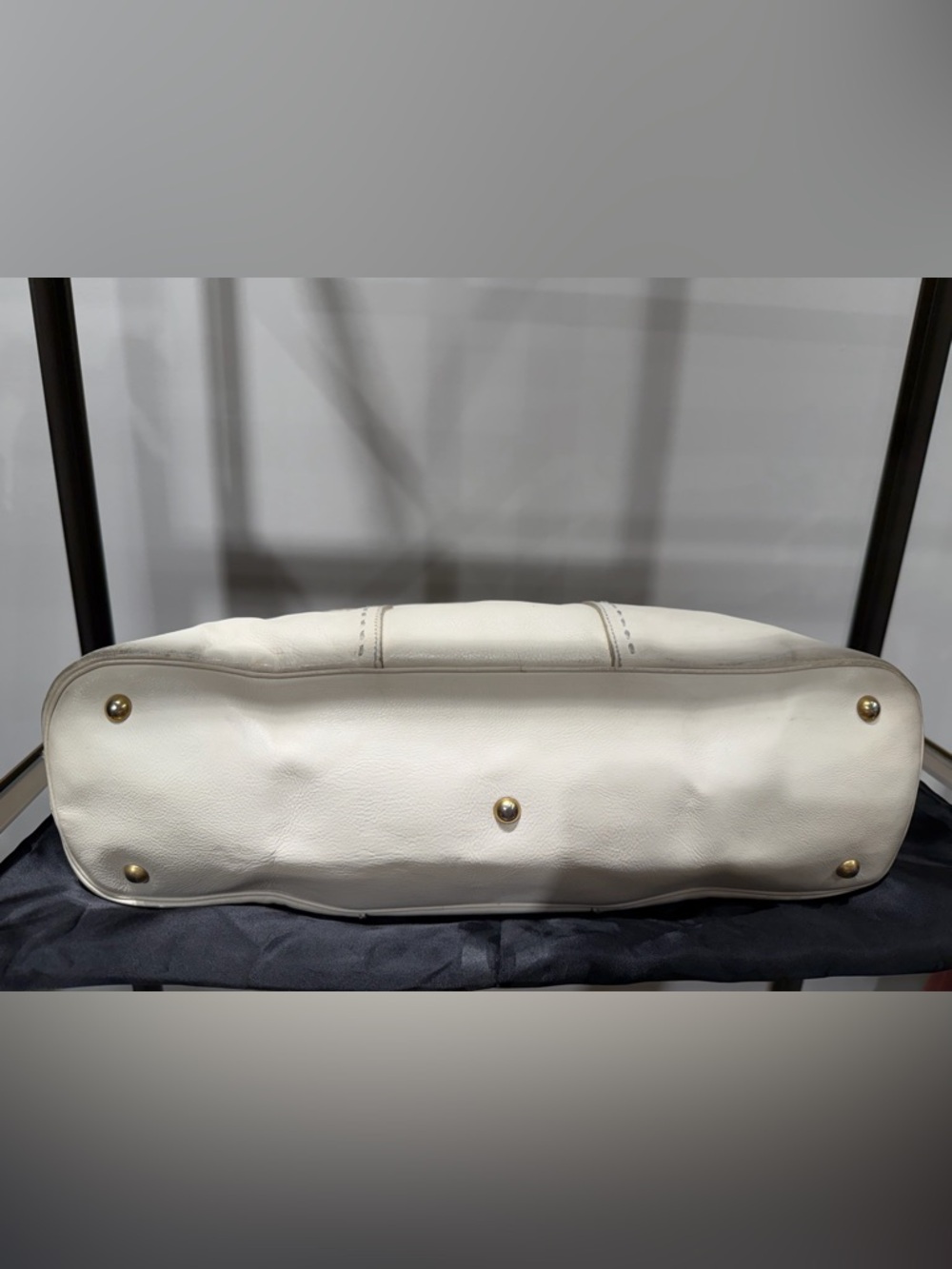 Yves Saint Laurent Muse Cream Leather Satchel with Gold Hardware - Picture 10 of 13